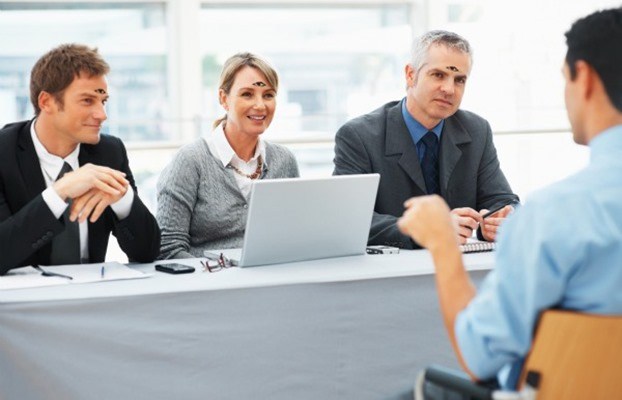 how-to-greet-multiple-interviewers